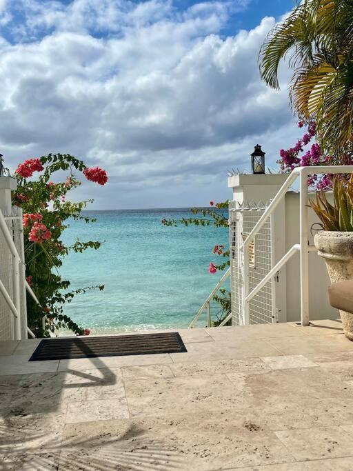 Bianca Bay 3 Bedroom West Coast Beach Front Villa Saint James Eksteriør bilde